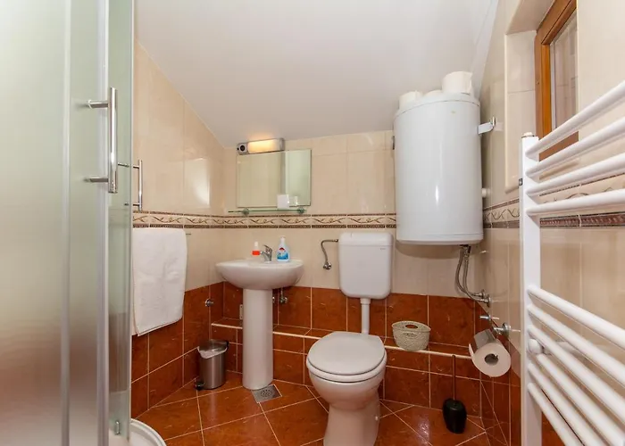 Modern With Sea View Apartment